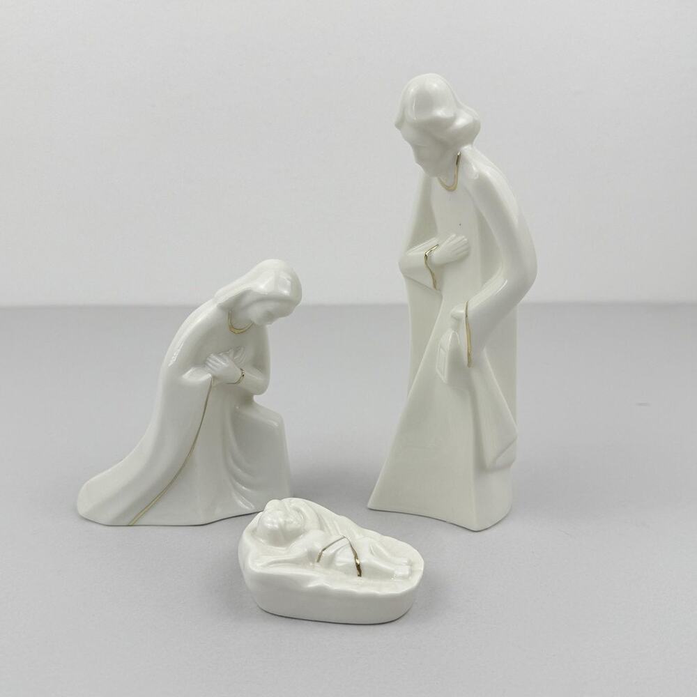 Mikasa Holy Night Nativity Set 3 Piece Porcelain Figurines Gold Trim Christmas